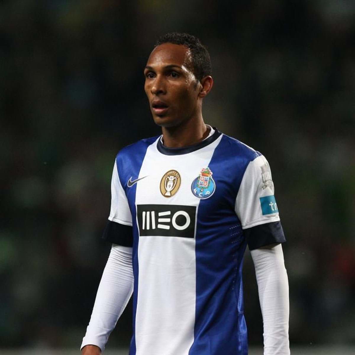 FCPortoPodEng's tweet photo. Liedson 🎙: “I played seven &amp; a half years at Sporting, I never became a champion. I played six months at Porto &amp; I became a champion.” https://t.co/GtfUdGIOCU