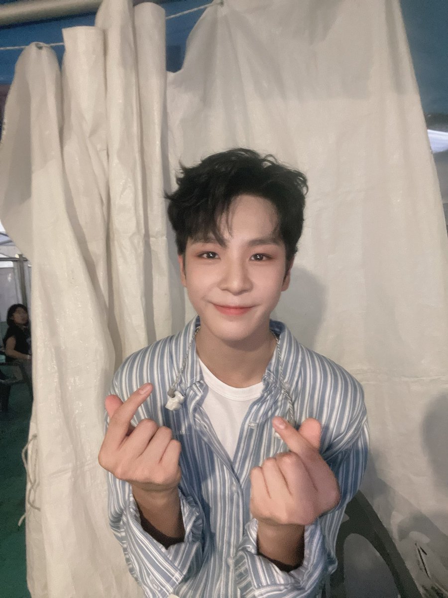 showpl_JDW's tweet photo. 오늘도 큐티, 프리티, 핸썸한 아기고양이 정동원💚

사랑하지 않을 수 없잖아요.........🥺

#정동원 #JEONGDONGWON
#원주시민화합콘서트 https://t.co/q9SJdOMTvy