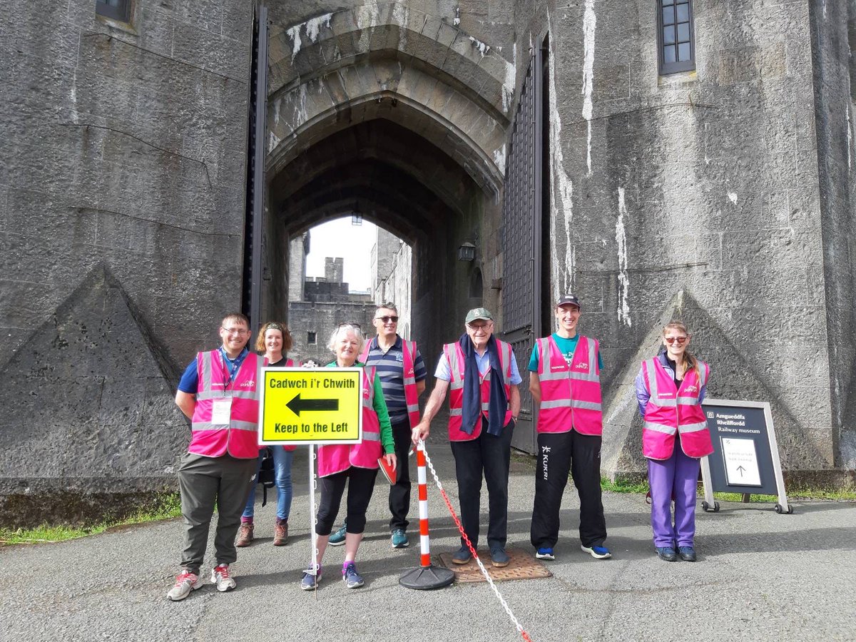 Diolch i’n gwirfoddolwyr yn <a href="/penrhynparkrun/">Penrhyn parkrun</a> heddiw.
Thank you to our volunteers <a href="/penrhynparkrun/">Penrhyn parkrun</a>  this morning.

Croeso mawr i wirfoddolwyr yn yr wythnosau i ddod.
We’d love to have many volunteers for the coming weeks.