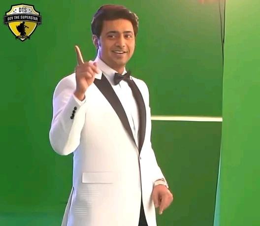 Mohona_Dev's tweet photo. Sesh theke shuru❤️
Ager bochor 22nd August #DDJS2 sesh hoyechilo,sedin khub kanna pacchilo cz oneke bolechilo Dev erhaate ekhn onek cinema r kono reality show korbe na🥺kintu eto kichur moddheo je abr tomake #DDJS3 te dekhte pabo ei anondo bojhanor moto noy😭
@idevadhikari https://t.co/FUrEgEsbk6