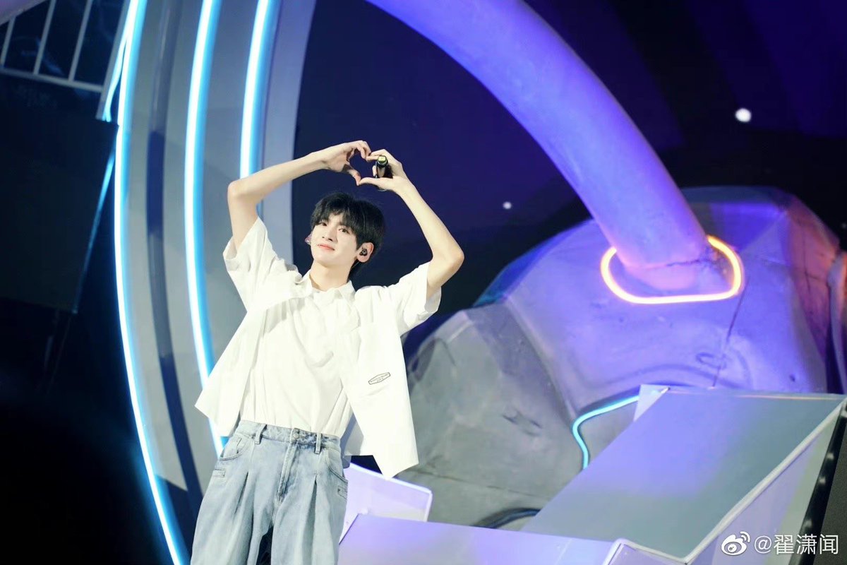 엘브 tweet media