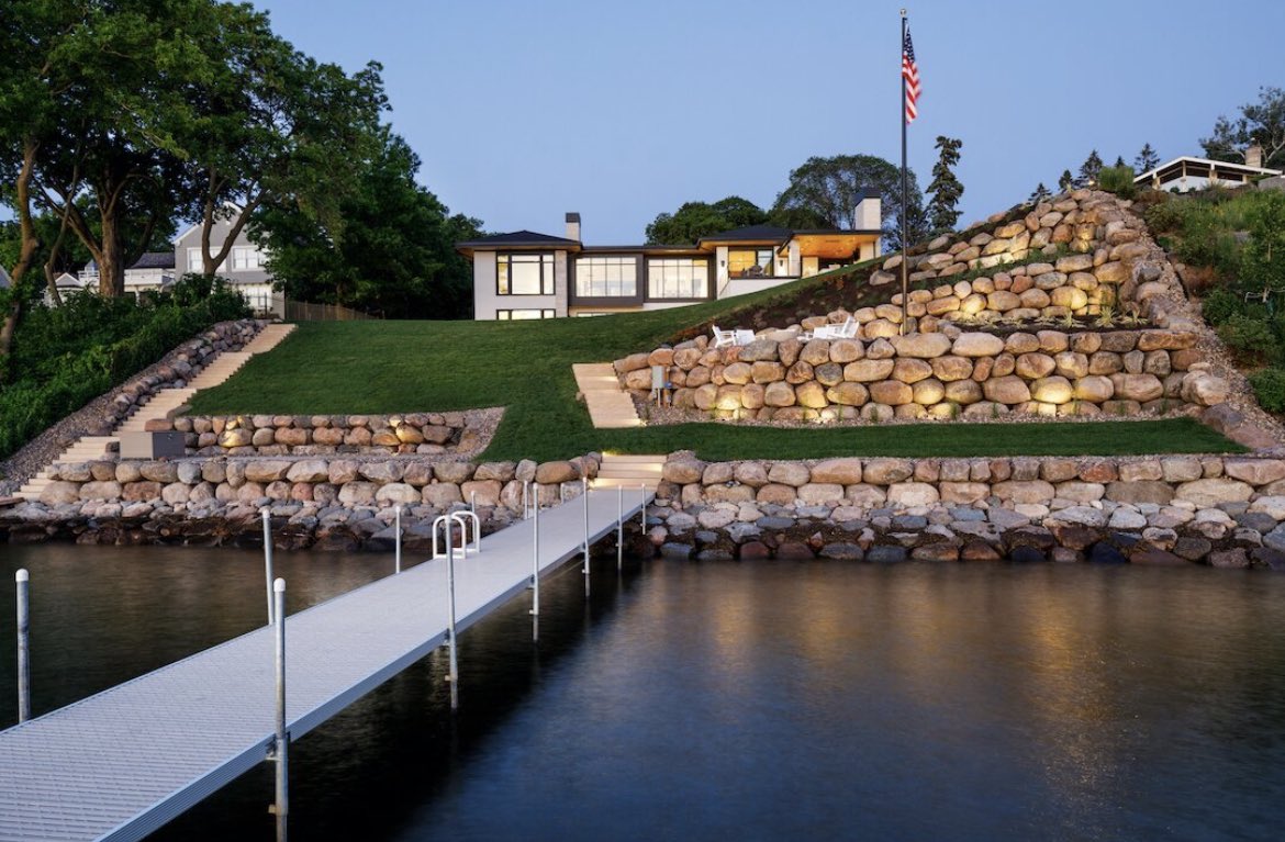 OH for the love of landscaping! #landscapes #landscaper  #gardening  #gardening <a href="/BAB_TiaBlack/">Tia Black</a> <a href="/kare11/">KARE 11</a> <a href="/minnetonkagroup/">lake minnetonka</a> <a href="/EPrairieMNPatch/">Eden Prairie Patch</a> <a href="/EdinaMag/">Edina Magazine</a> <a href="/LMTKMag/">Lake Minnetonka Magazine</a>