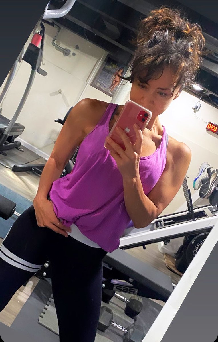 Angela_Mraz's tweet photo. Here we go….Exercise 👍🏼 move 👋🏻 feel good ♥️ https://t.co/hIfsvgOtg6