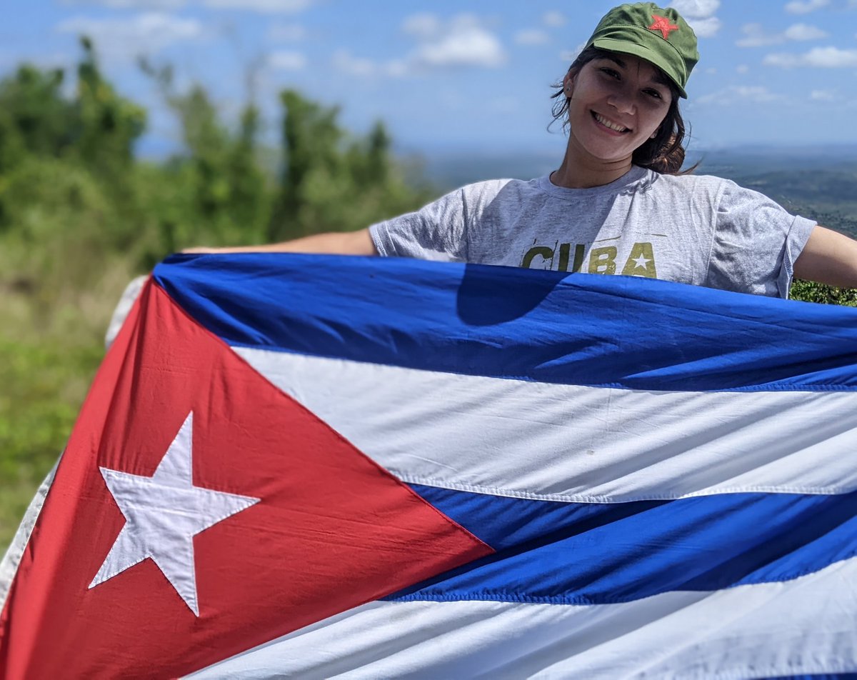 Karli_SantanaR's tweet photo. Por la utopía  #MiPosicionEsLaPaz ✊🇨🇺 https://t.co/RWkX9BRyuH