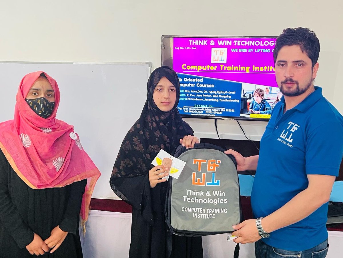 thinkwithUwais's tweet photo. "When you have a dream, you've got to grab it and never let go.
#education #educationfirst #educationforall #educationforlife #educationmatters #educationquotes #english #entrepreneur #thinkwintech #uwaisamin #kulgam #giveback #highereducation #homeeducation #learn #learning https://t.co/Pn3neHr9PR