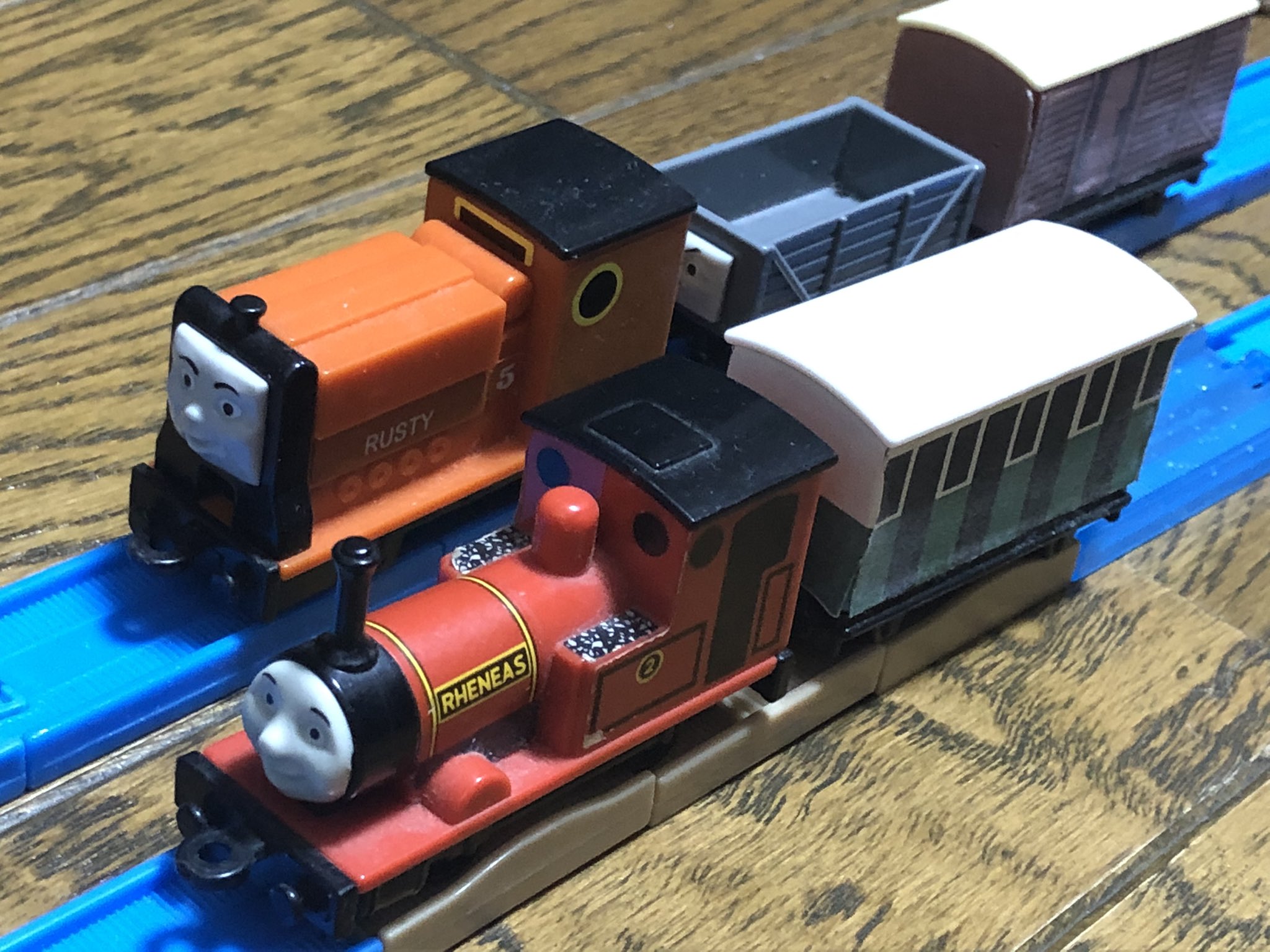 人気トーマス超激レア✨日本未発売✨床にレーザー光線で描くとあやつれてしゃべります 人気トーマス超激レア✨日本未発売✨床にレーザー光線で描くとあ