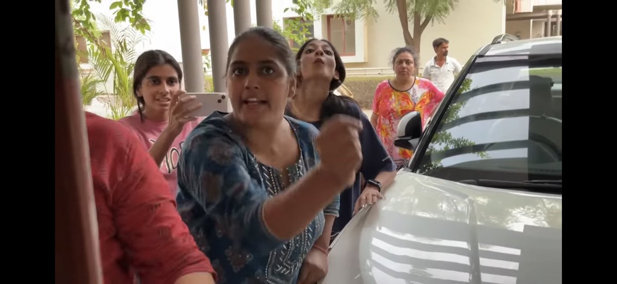 Harshit75365836's tweet photo. These people called themself members of high class society threating ,abusing the indo-German couple #JUSTICEFORJULI #Arjuli 
#JaipurPolice has to do justice. https://t.co/VQAMyJd0VS
