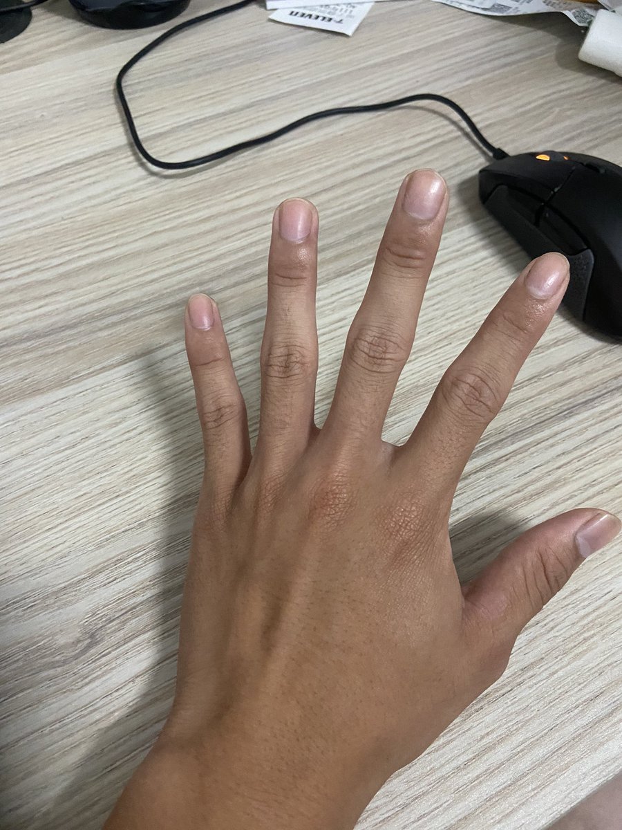 #手手鑑定委員會
👀