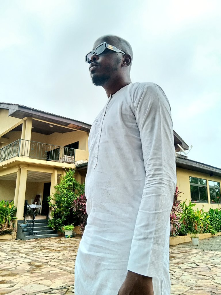 iAmAClipse's tweet photo. Eid Kareem. 🤲🏿📿 https://t.co/1FBkOGk4xe