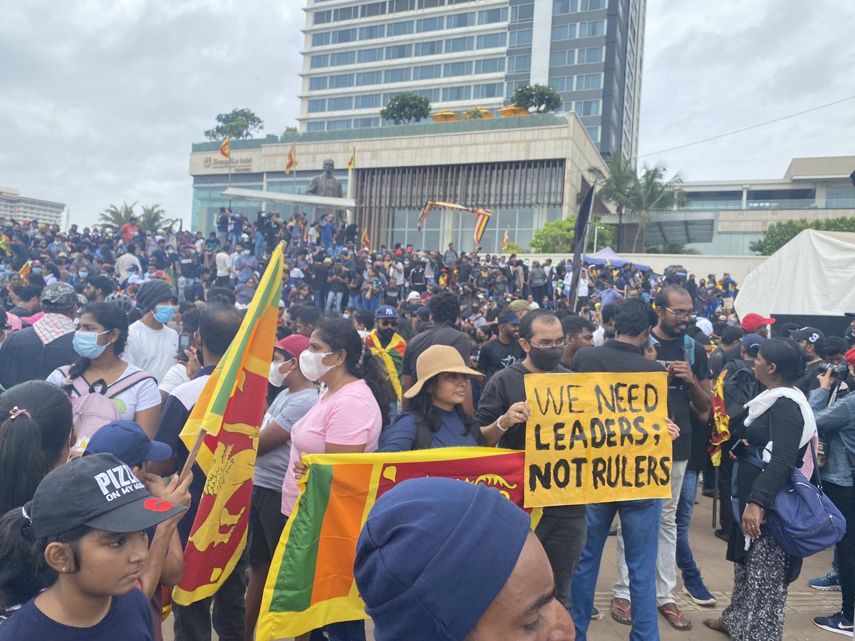 easwaranrutnam's tweet photo. What a day. Peoples Power ensures change. Presidents House stormed. Presidential Secretariat stormed.Clear message to Gotabaya Rajapaksa https://t.co/GIRlTKyl1Q