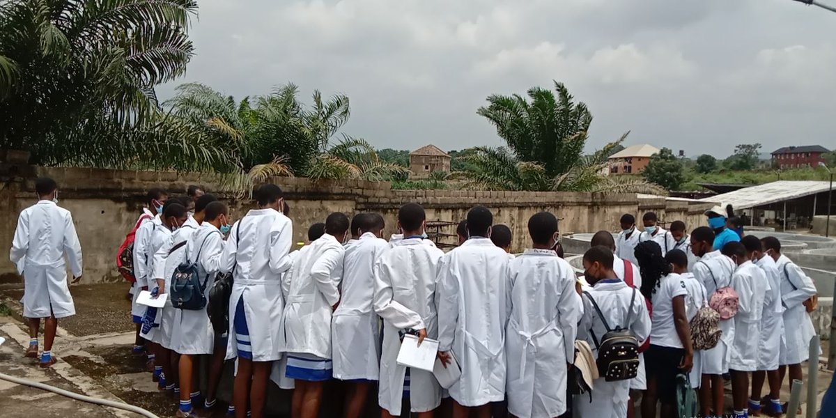 AgbaniFarms's tweet photo. School excursion time with Awkunanaw Girls Secondary School.  #enugu https://t.co/XKgBGk1bDi