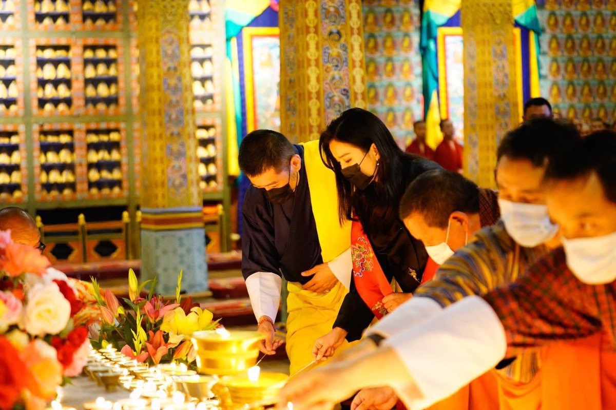 thebhutanese's tweet photo. 1/2

We are deeply saddened by the tragic loss of Japan’s former Prime Minister Shinzo Abe San. 
 
He was a dear friend of Bhutan, and he will be remembered by the world as a visionary and distinguished leader, who served his country and people with great distinction. https://t.co/CuyEIGG7eQ