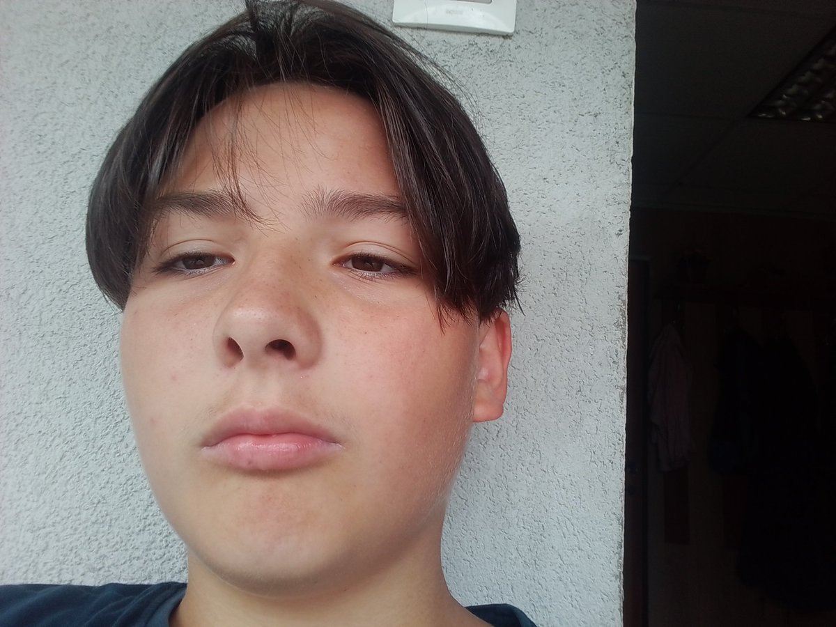 AdrianekFn's tweet image. Wakacje wracam w niedziele yolo