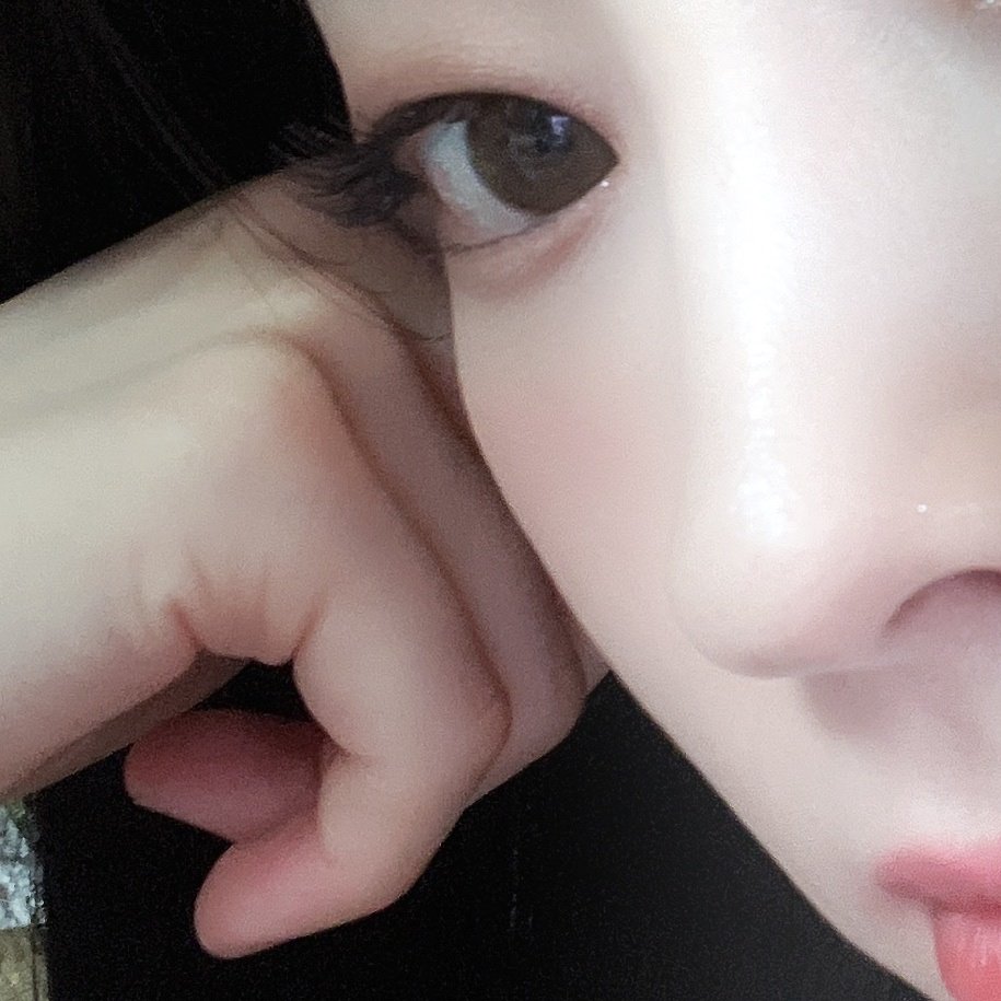 손이 너무 귀여움