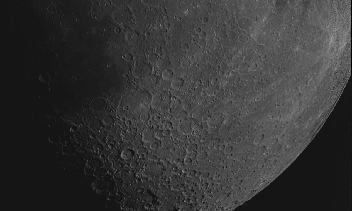 Gavin96641409's tweet photo. Taken with my homemade telescope and zwo 120mm mini. I'm super happy with the quality. 
#astrophotography
#telescope 
#moon https://t.co/Uf0m66ZH1h