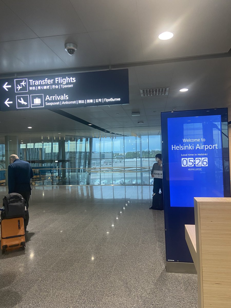 Hacci64's tweet photo. 2年半ぶりのヨーロッパ✈️
フィンランドは今月からワクチン接種証明も不要、パスポートのみで入国OK。ヘルシンキ空港→フェリー⛴でタリンへ。エストニア入国もパスポートのみ。もうコロナ前と同じ😳
#finair
#tallinn #ヨーロッパ旅行 #タリン　#エストニア https://t.co/dcD05T4u6I