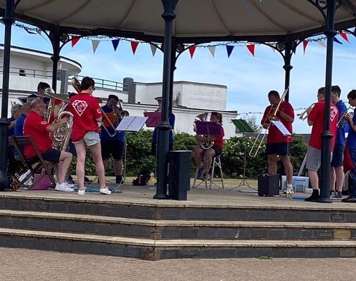 StowConcertBand's tweet photo. @gorlestonpav  ✅ Thanks to Marina Bay Cafe for our lunch! Next stop Oulton Broad 🎶🎺 #SCBdiamond #brassband #gorleston #gorlestonbeach #brassband #bandstandmarathon https://t.co/y2chEiKdL0