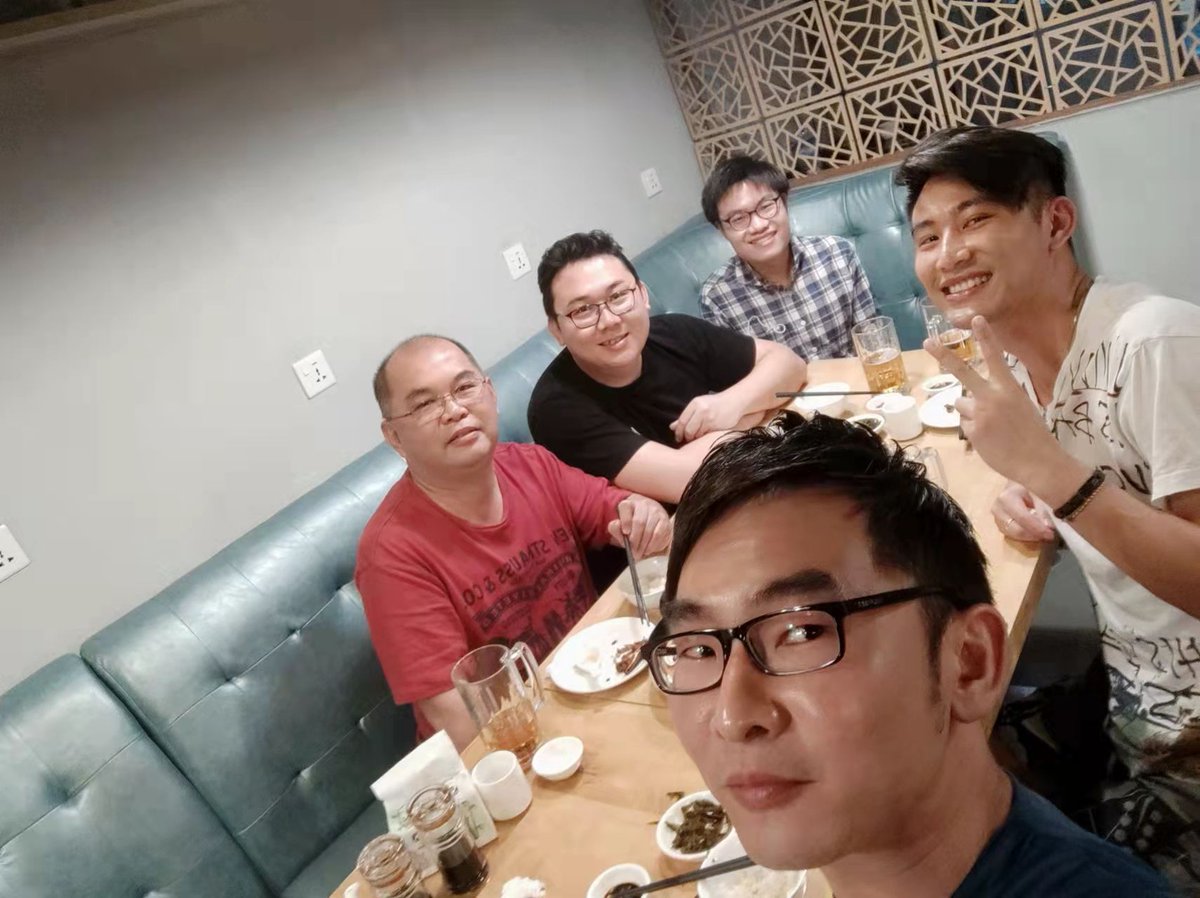 Vicvic666888's tweet photo. @cctokenOfficial Spending this blessful day with bunch of blessed friends! Happy Eid al-Adha! 🙏🏼 #CCtoken #EidAlAdha https://t.co/NX4kH6oH4p