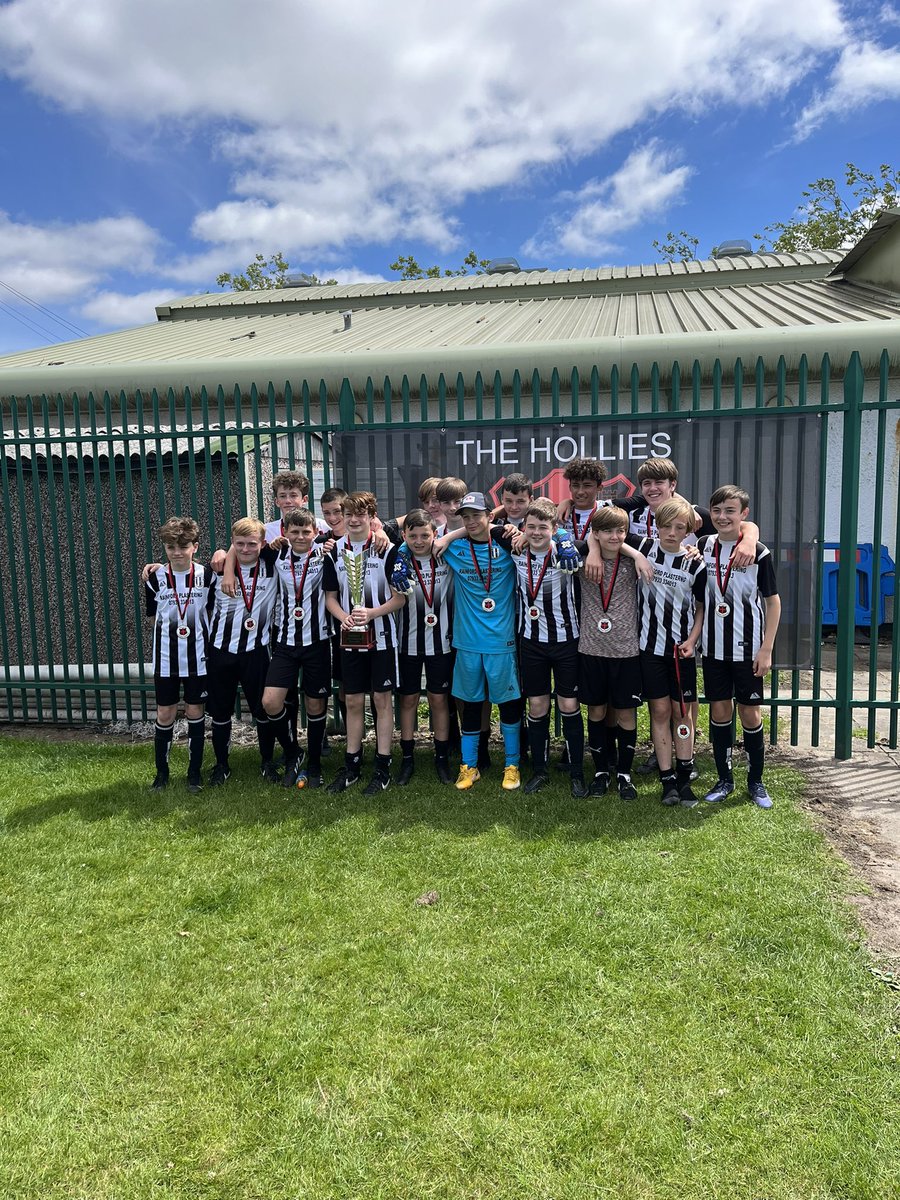 kingsthorne_JFC's tweet photo. A Massive Thank You to everyone who came down to The Hollies today to our U14s Tournament 👍⚽️

It turned out to be another Fantastic day of Football with everyone showing Respect all day.

Champs Cup Winner - Farmer Blues
Europa Cup Winner - @kingsthorneVu11 https://t.co/Czumavq2RY