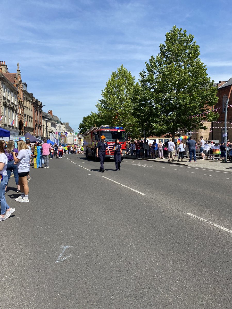 Tom__87's tweet photo. Proud to represent @nottsfire @WorksopPride today, promoting fire safety recruitment/careers and our services.  Our crew marched in the parade, and the fire engine led at the end!  Thanks to @GuninderNagi for supporting https://t.co/e19wxYKevH