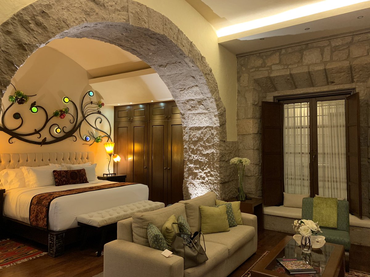 María A. Martínez tweet media