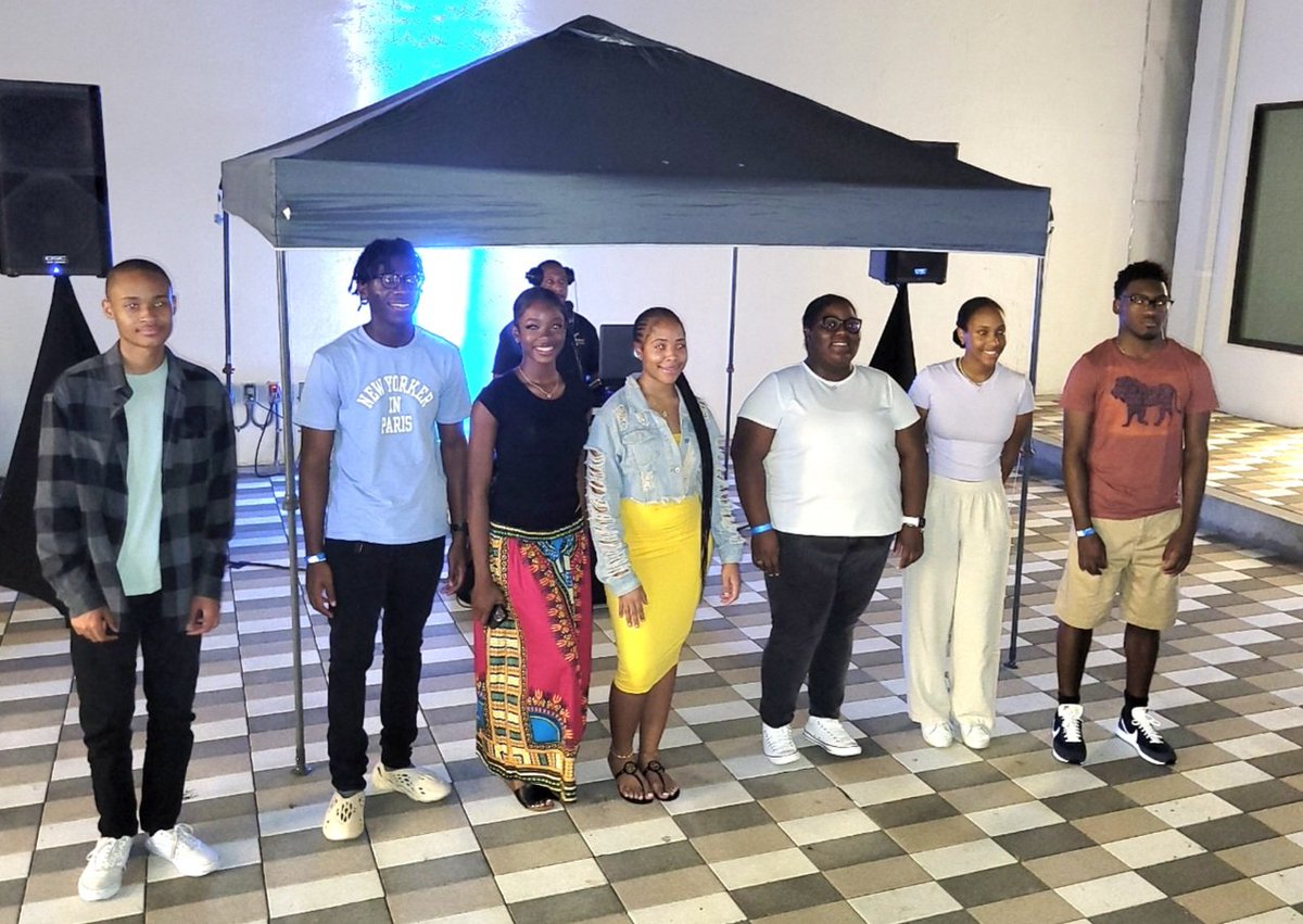 RaymondSandsJr's tweet photo. Great fundraiser last night for #BISCEP hosted at The Cool Courtyard. It was a great environment for the Miami Central kids attending the trip to Botswana 🇧🇼. Feel free to donate to this noble program at https://t.co/jJVzllKMmh or $BISCEP - CashApp. #ForTheCulture #RocketPride https://t.co/6057GqJZTC