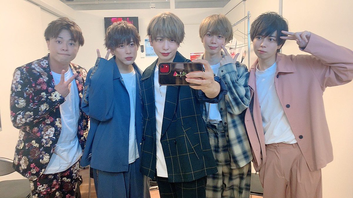 mode_yuu's tweet photo. 青瀬凛央生誕祭ありがとうございました！！

久しぶりのこのメンバー最高に楽しかった！！
また集まりたいねっ🧸

元同居人誕生日おめでとう㊗️ https://t.co/CkLbaNTm02