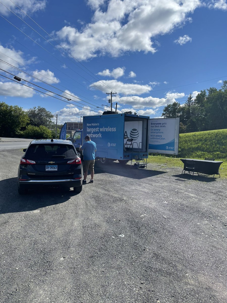 DoodyJesse's tweet photo. Day 2 for the Mobile Store in Madawaska. The customers are always appreciative when we are up here.  We always leave here feeling good about helping this community!! Let’s see what the day brings. @ATT_MIKE_G @LillardDerick @emilywiper @CurtChaput09 #LightItUpNE https://t.co/ITcHn8zgrd