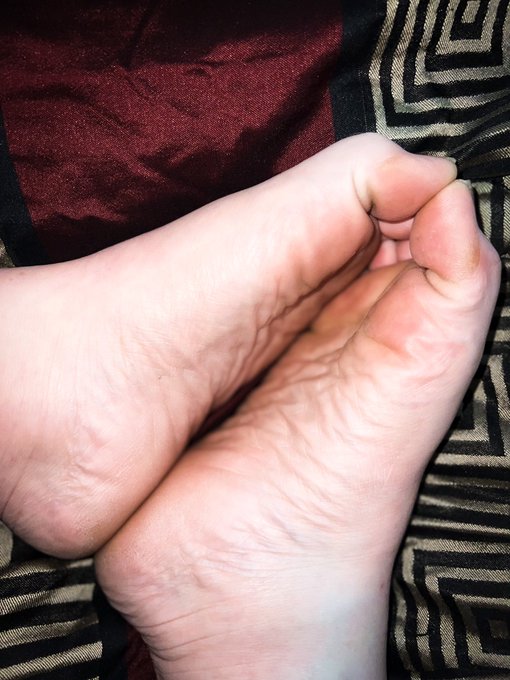 Rt if you love being massaged by sexi soles! #feetfethish #feetpicsforsales #massage #sole #solesaturday<a href="/tag/feetfethish"class="tags">#feetfethish</a><a href="/tag/massage"class="tags"><span>#massage</span></a><a href="/tag/sole"class="tags"><span>#sole</span></a><a href="/tag/solesaturday"class="tags"><span>#solesaturday</span></a><a href="/tag/feetpicsforsale"class="tags"><span>#feetpicsforsale</span></a>