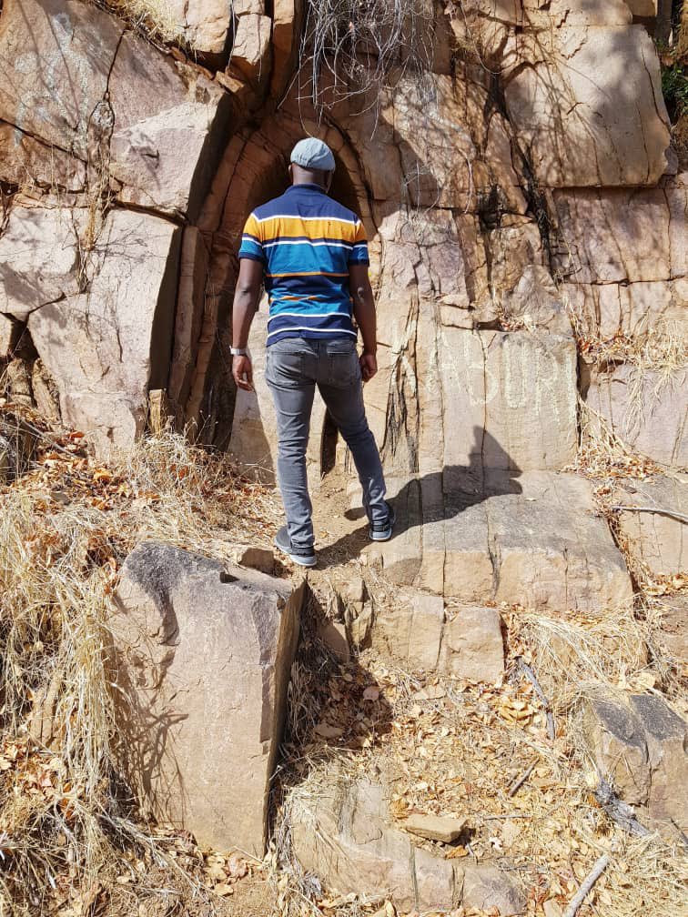 DollarbillEnt's tweet photo. @AfricaFactsZone We have ours in Kariba called Kaburi🤣 https://t.co/0bAMgiZYXF