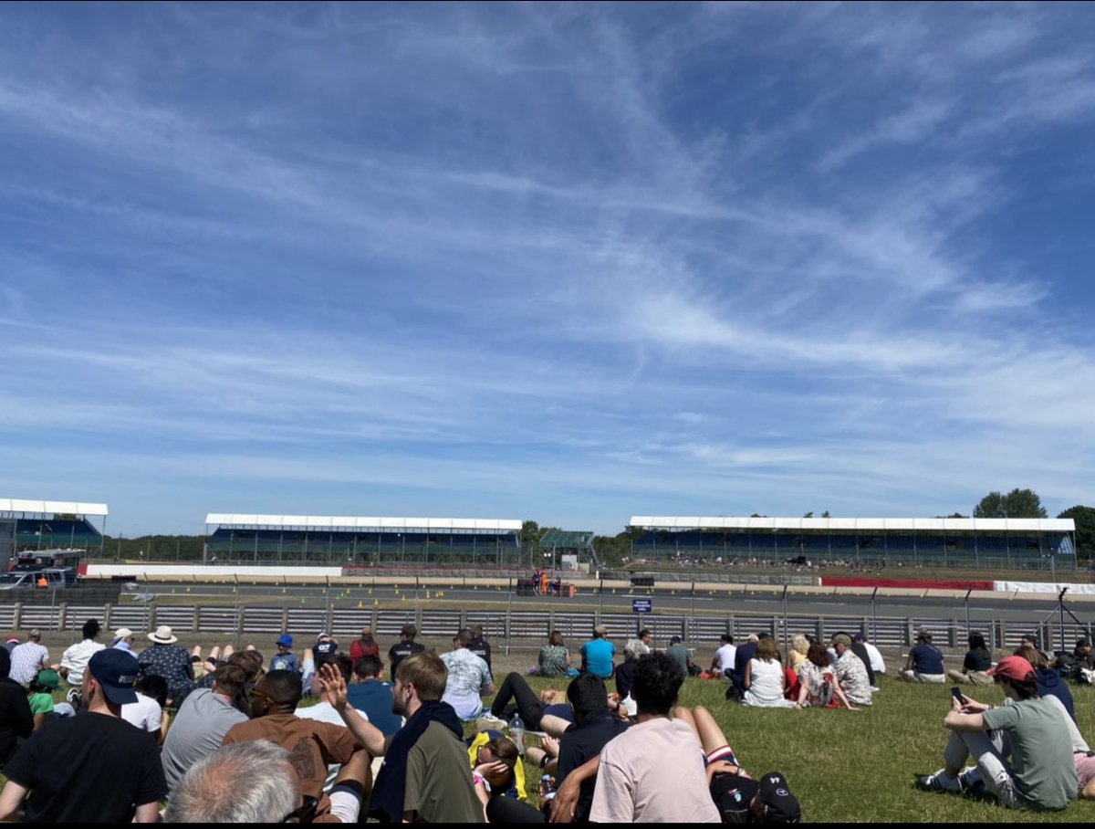 @silverstonecircuit waiting for next @formulastudent challenge to start! Sprint at Copse Corner #stem #womeninmotorsport #formulastudent @imecheglobal #futureengineers @FormulaStudent @mechengineers Amazing effort from all the teams working to complete scrutineering ⚙️🛠🔩👍