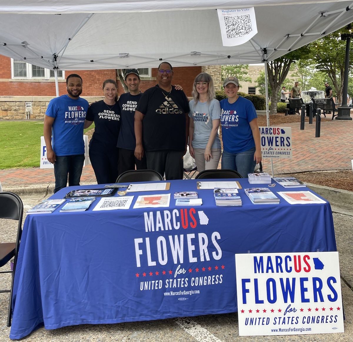 Marcus4Georgia's tweet photo. We’re at the Dallas Patriotic Parade in Paulding County this morning - come see us and pick up a sign! https://t.co/FusBhRRMh5