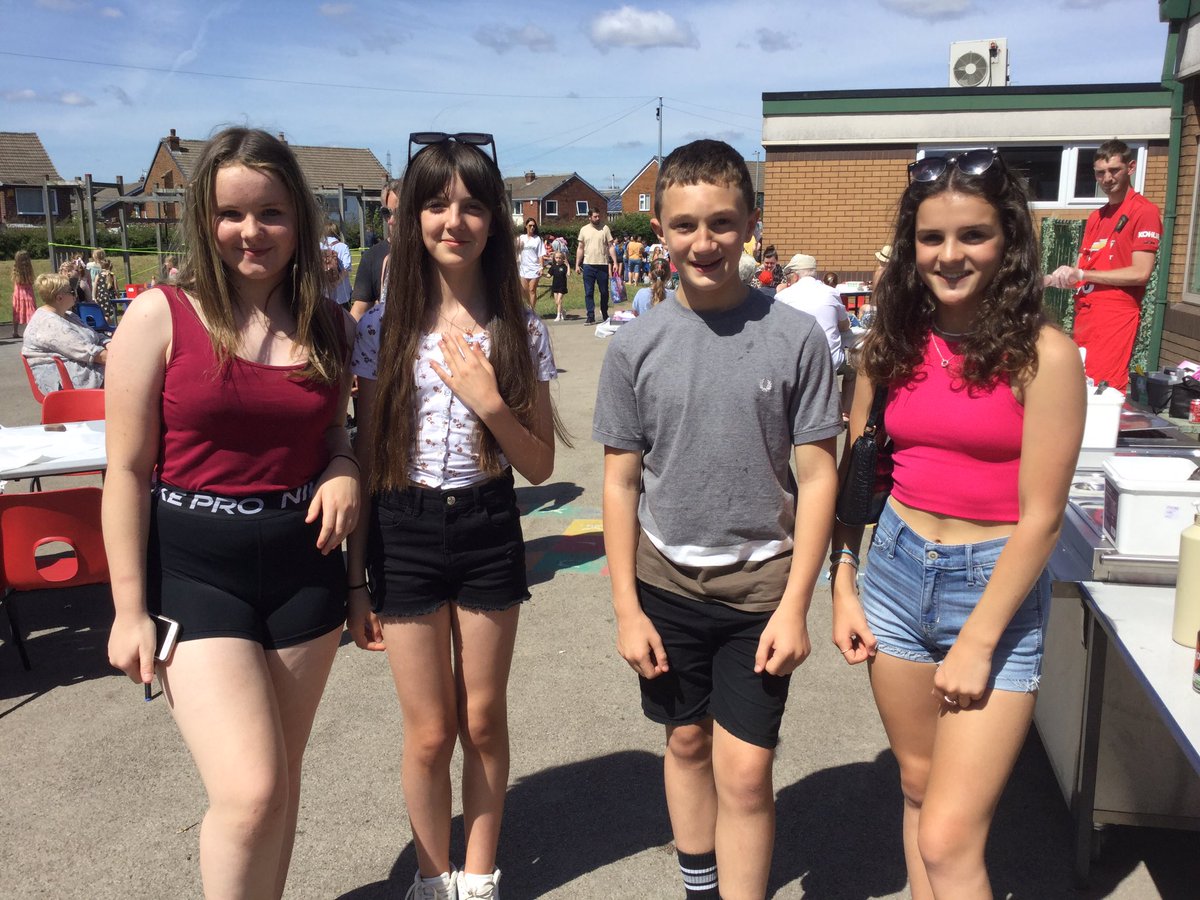 ce_windmill's tweet photo. Always lovely to see our past pupils. We miss you. https://t.co/RXboRG1koj