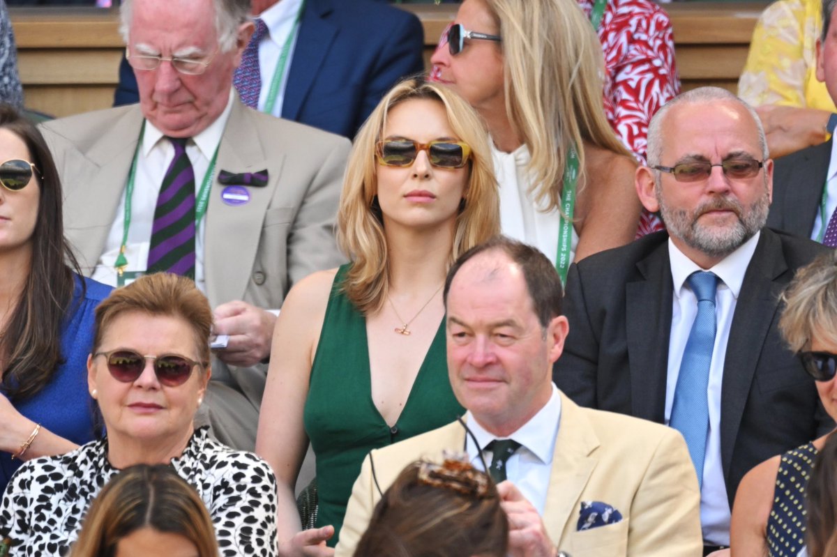 DazzlingJodie's tweet image. 📸 | Jodie Comer at All England Lawn Tennis and Croquet Club on July 09, 2022 in London, England.