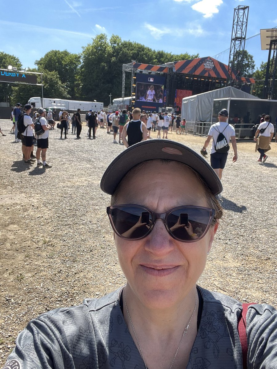 Showing my #NATITUDE as I cheer for my other team #RedSoxNation at #HomeRunDerbyX at Crystal Palace, London.