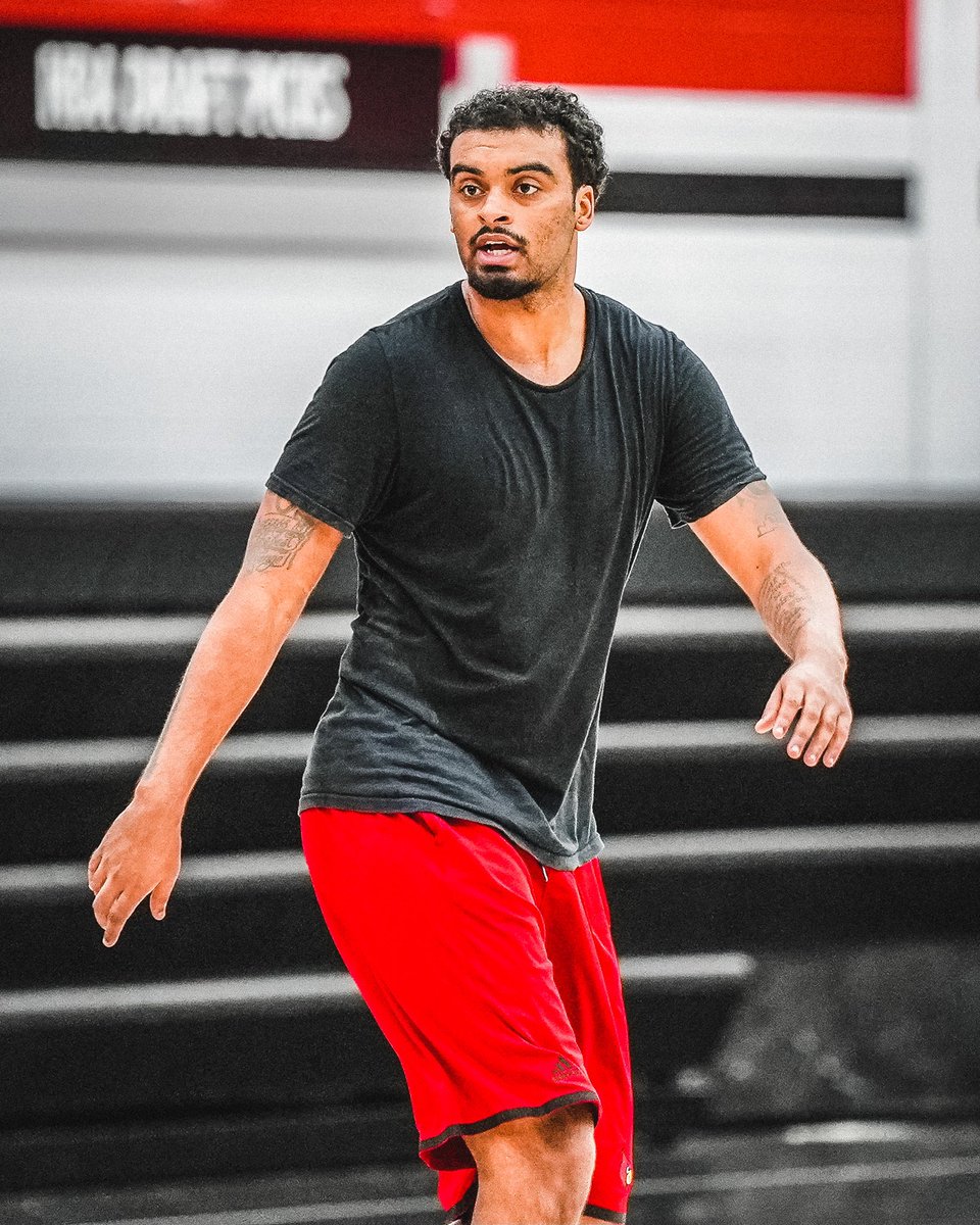 Louisville Men's Basketball tweet media