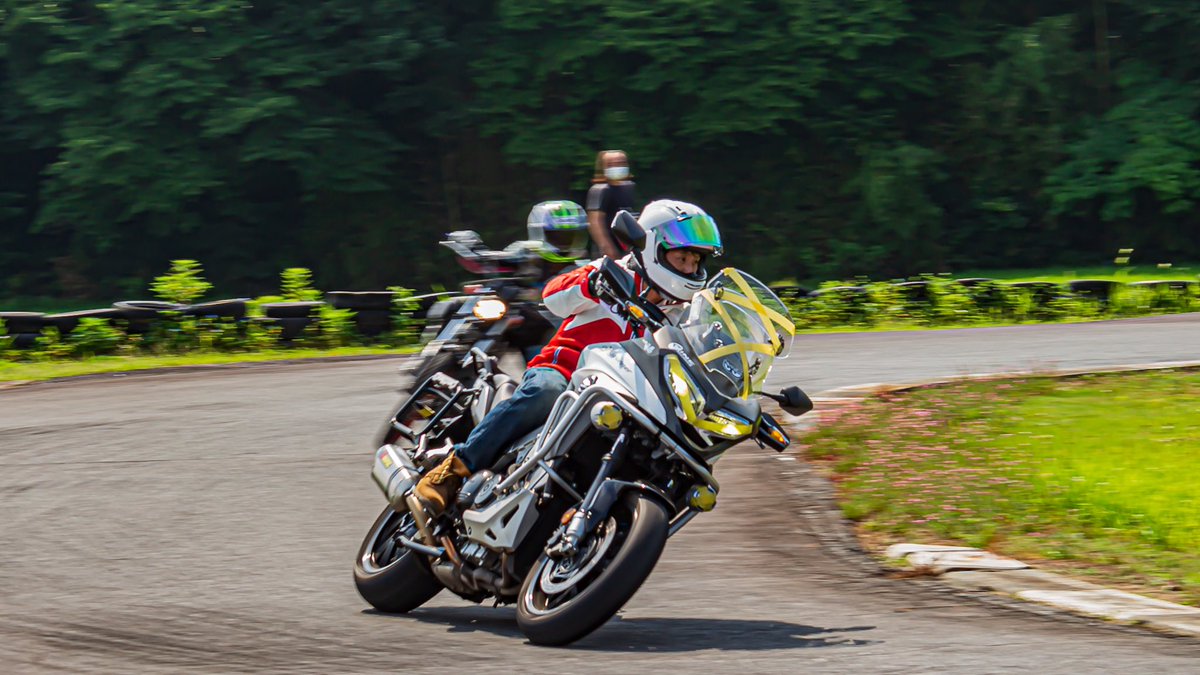 OrbitalKamui's tweet photo. #RC79の日

エンジン形式はRC79Eですからー！！！（クソデカ声

#VFR800X
#RC80 https://t.co/NLKL2OiEtE