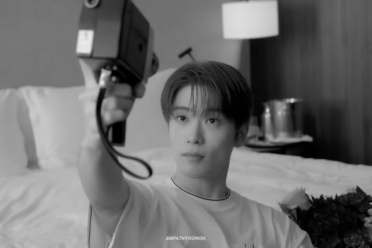 empathyoonoh's tweet photo. #재현; B&amp;W ♡ https://t.co/aipWVLvD4c