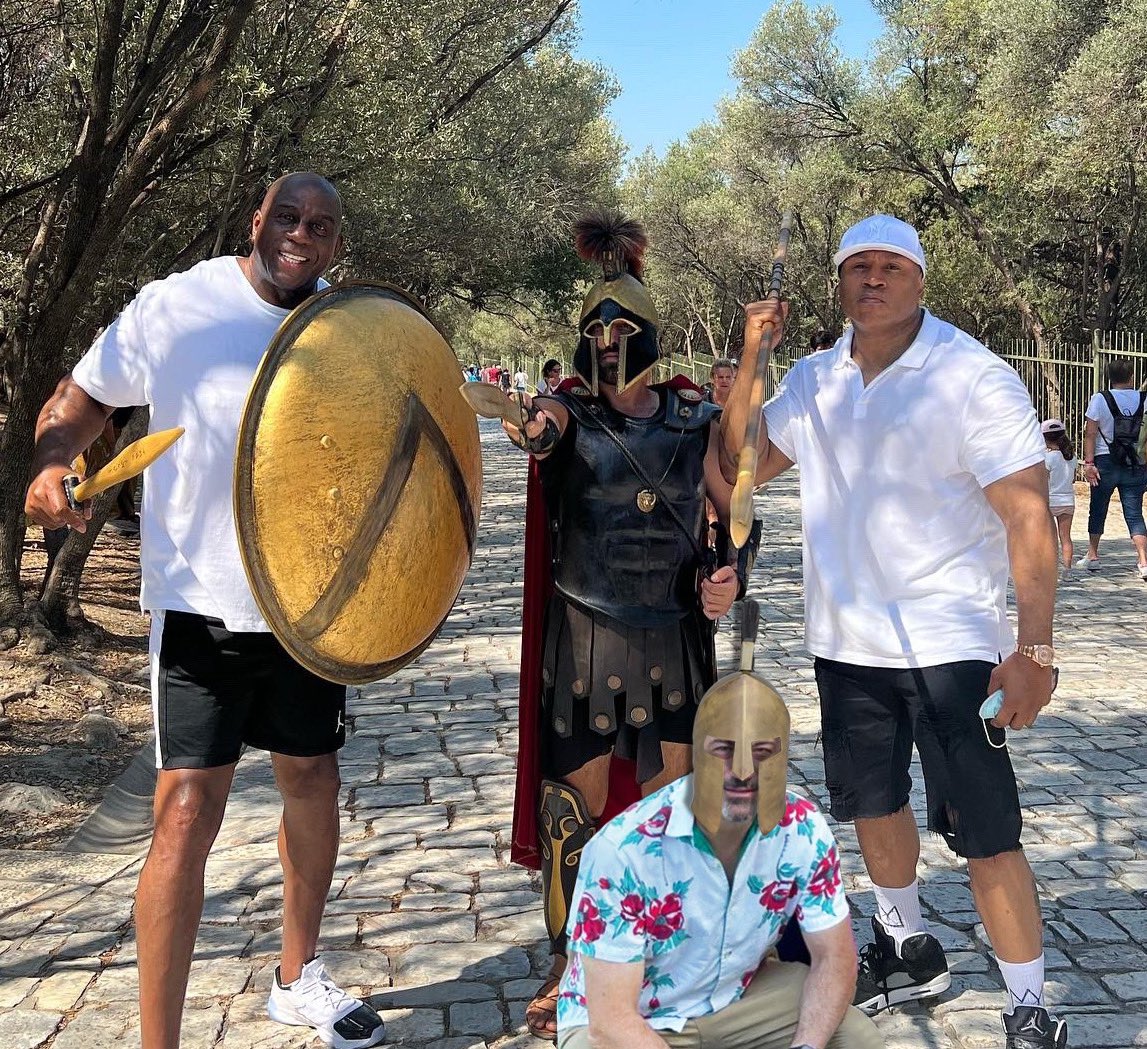 jimmykimmel's tweet photo. Larping with my crew in #Athens #MyMagicVacation @MagicJohnson @LLCoolJ https://t.co/Qm7ZU6tPaA