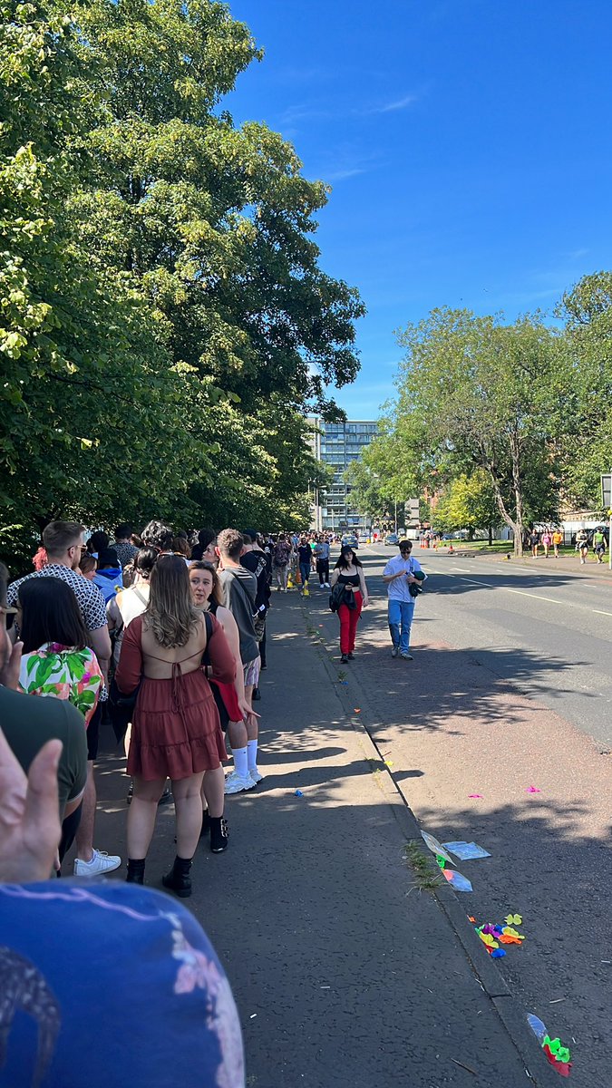 upthecrypto2's tweet photo. @STVLaura @craigcmackay @TRNSMTfest Both gates are the exact same, been stuck for over an hour and no way near the gate https://t.co/bcXrf4UbAm