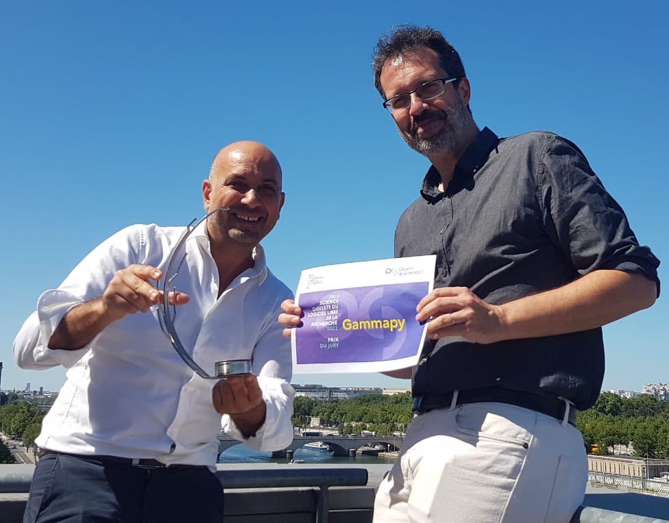 gammapyST's tweet photo. On behalf of the gammapy team, our project manager and lead developer have received the French Open research software prize from the hand of the director of the CNRS ! 🏆🙏
We received the news in February but the in-person ceremony took place this week. 🎉 https://t.co/QdoWajG3AF