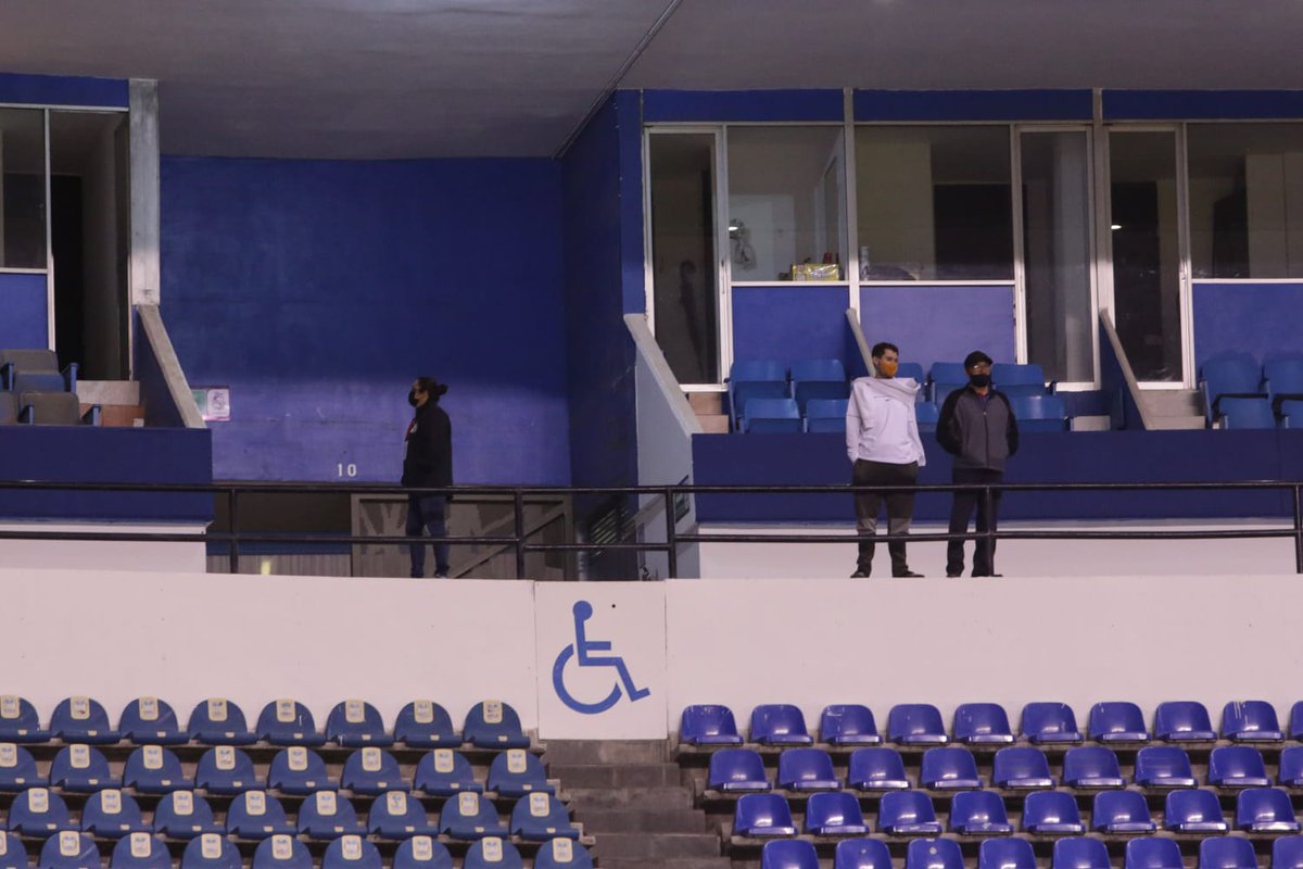 DescubiertoMx's tweet photo. ❗Se acabaron los after y las fiestas #fifi ❗🍻🍾⚽️
Así luce ahora el #CoronaLounge al interior del Estadio Cuauhtémoc, se habilitó la zona para personas discapacitadas, aseguró el @Gob_Puebla https://t.co/3fUVPrPv3z
