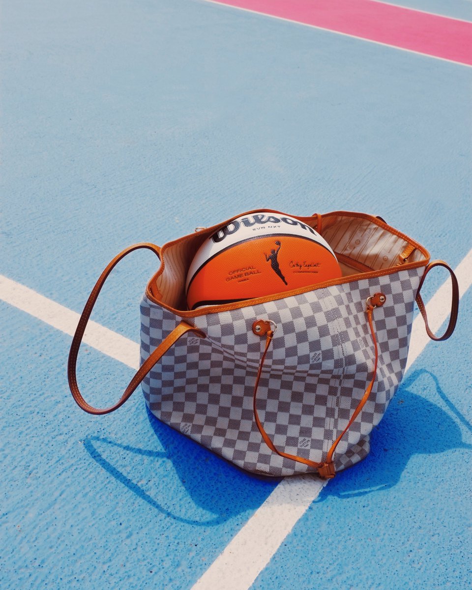 meredith minkow tweet media