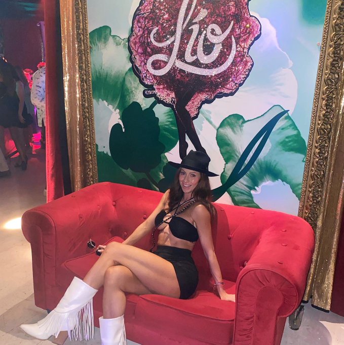 12 hours in Ibiza!   Casa Maca &amp; Lio 🙌🏻❤️✨ https://t.co/2ccPCY7gjY<a href="/tag/newprofilepic"class="tags"><span>#newprofilepic</span></a>