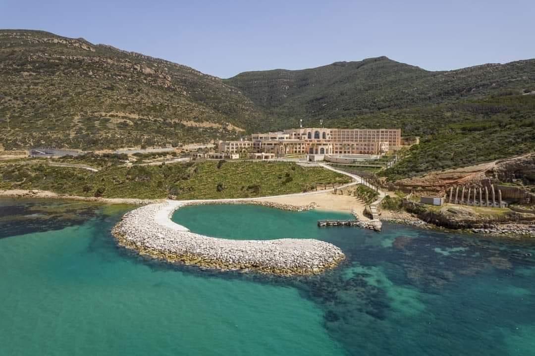 chou5991's tweet photo. #قربص 🇹🇳
Hôtel Royal Tulip korbous bay thalasso🤍
Ouverture demain le 10 juillet
#Tunisia #Korbous #Nabeul #Tulip https://t.co/a9lLGpCPqT