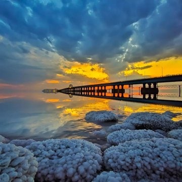 Gunel2abbasva's tweet photo. Gölümüz xəstə və yorğundur, Həmişə qar və buzla örtülmüş yaxınlıqdakı dağın o mənzərəsi,  o gözəl xatirələri ürəyimizi yandırır.

#NationalRequestSaveUrmiaLake
#UrmiaLakeOfIran
#احیای_دریاچه_ارومیه_درخواست_ملی
#دریاچه_ارومیه_ایران https://t.co/5tzKoaITSQ