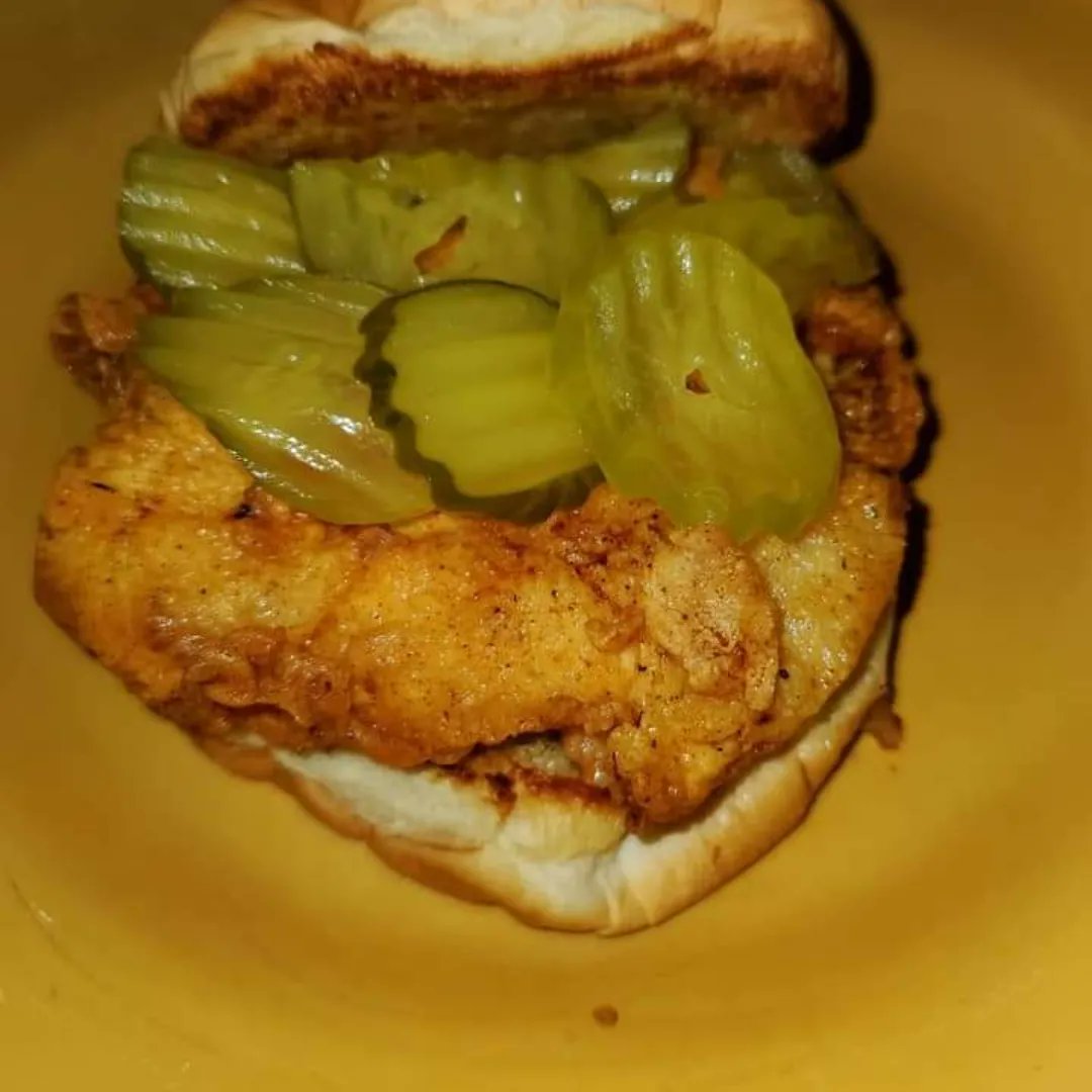 RedneckBoudreau's tweet photo. My version of a chicken samich. Seasoned with my Kick'n Garlic Pepper or if want extra spicy use my Joppi'n Jalapeño Powder. Recipe is on my website https://t.co/l4fPoNQIZV https://t.co/77QuhyIL2G
