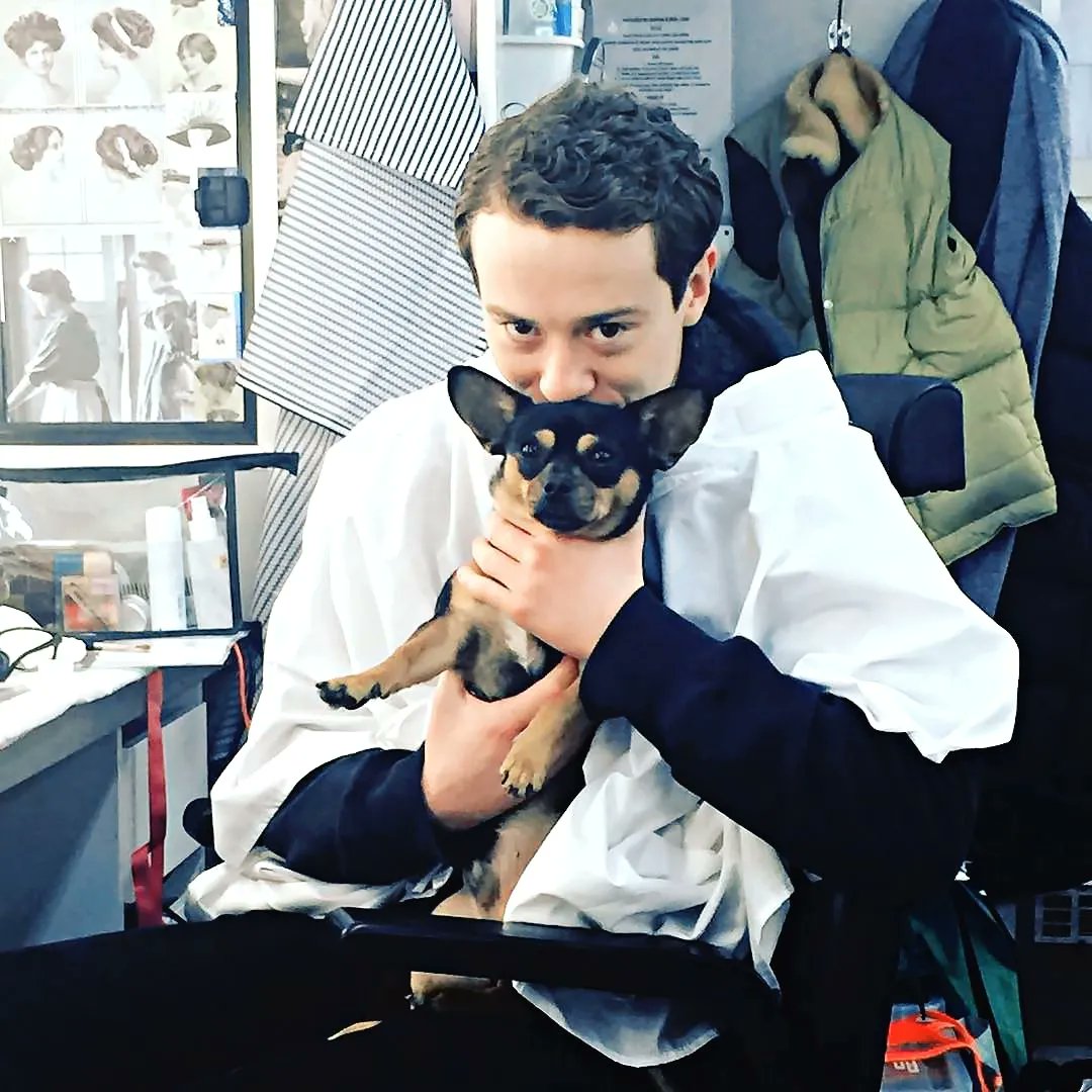 StrangerNews11's tweet photo. JOE &amp; JOSEPH...❤️📸✨ #StrangerThings https://t.co/95Df9tKMpm