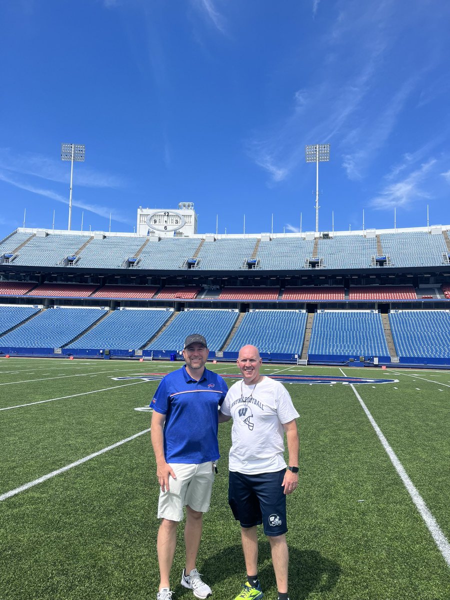 NYSEliteAthlet's tweet photo. Thanks @PTeague22 and the @BuffaloBills for organizing the @usnikefootball 7on7 and Linemen Challenge! #11on @SecVFootball @MrSection6 @NewYorkHSFB @NYMadeFootball @CSAPrepstarNY @prospectnys @PrimetimeBall_ @wny_football @SteveDAnna1 https://t.co/2IsSkvsHPq