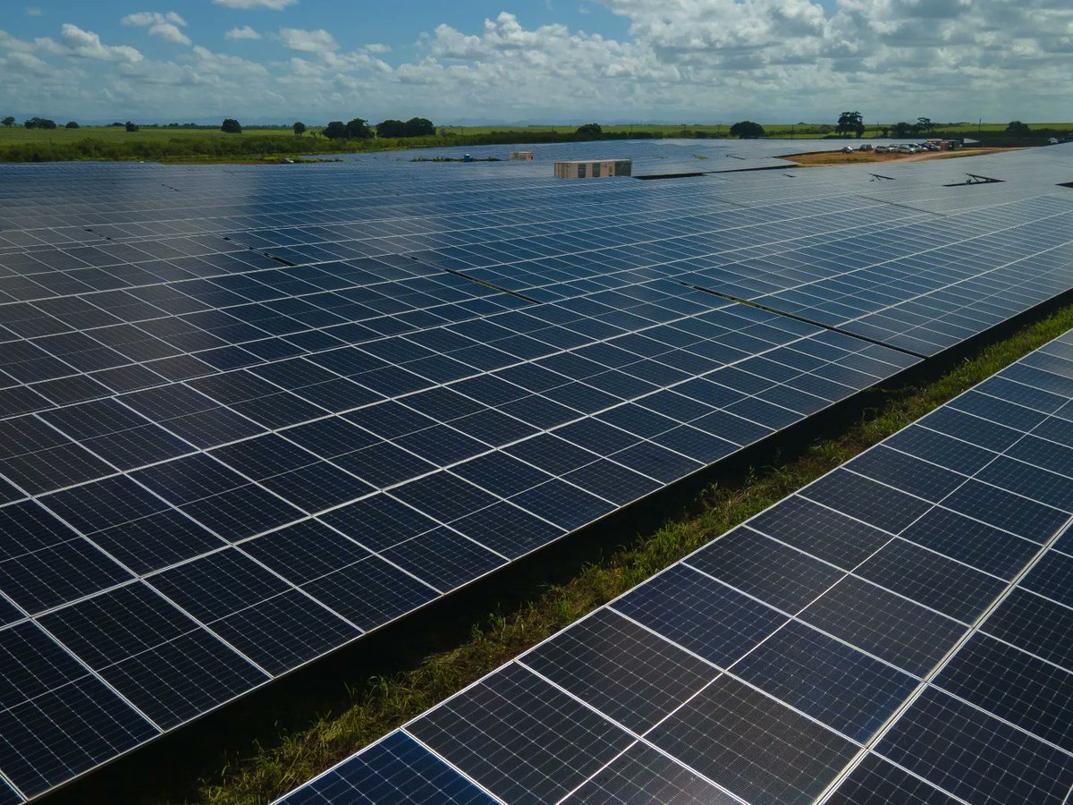 ETED_RD's tweet photo. ¡El parque solar Soco está interconectado con 50 MW de capacidad!
Finalizamos con éxito la interconexión y puesta en servicio del Parque Fotovoltaico El Soco, con una capacidad de 50 MW, en la provincia San Pedro de Macorís, este sábado 09 de julio de 8:00 a.m. a 12:10 p.m. https://t.co/Zwoeqjjdpu